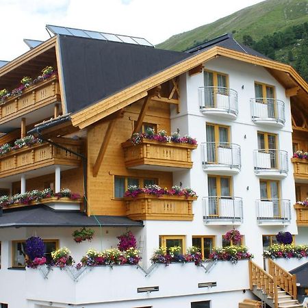 Haus Bergkristall Bed & Breakfast Obergurgl Bagian luar foto