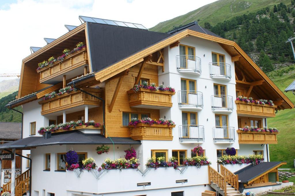 Haus Bergkristall Bed & Breakfast Obergurgl Bagian luar foto